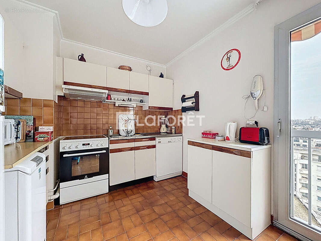 Appartement à BOURG-LA-REINE