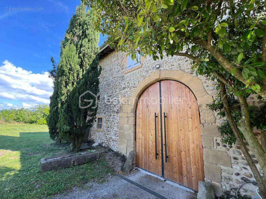 Maison à ROMANS-SUR-ISERE