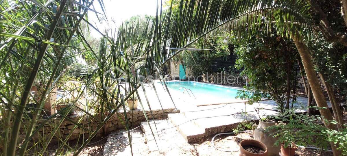 Maison avec piscine sur terrain arboré - photo 7