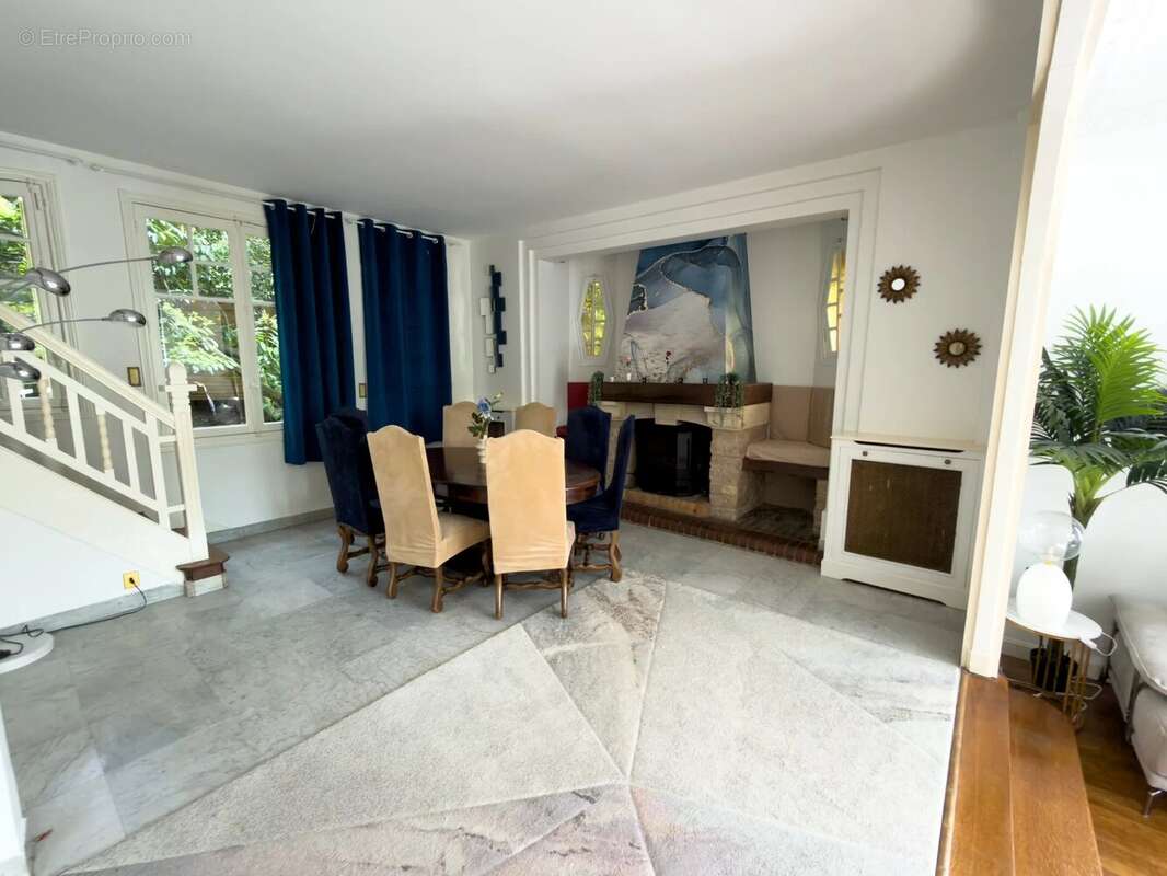 Maison à LE RAINCY