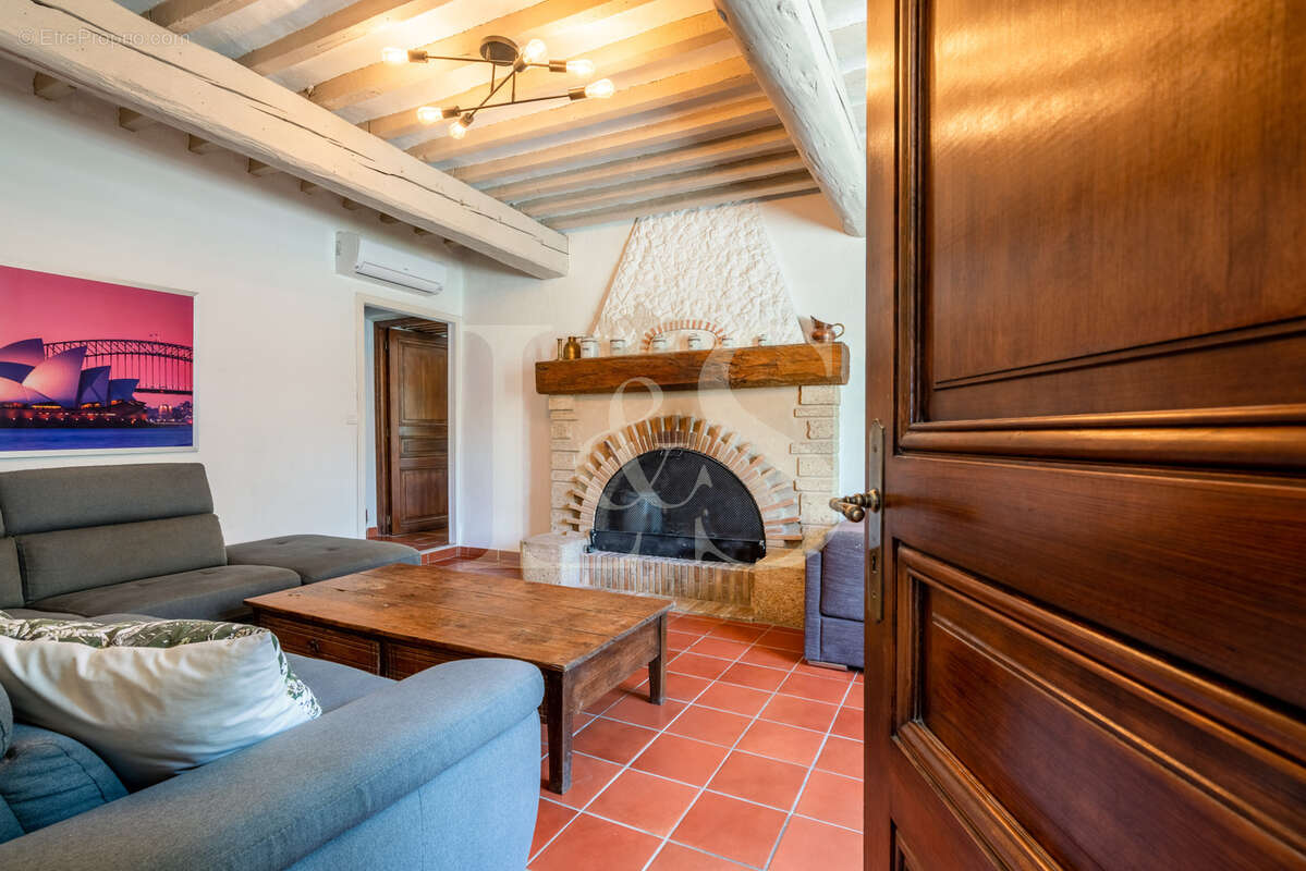 Maison à MAUBEC