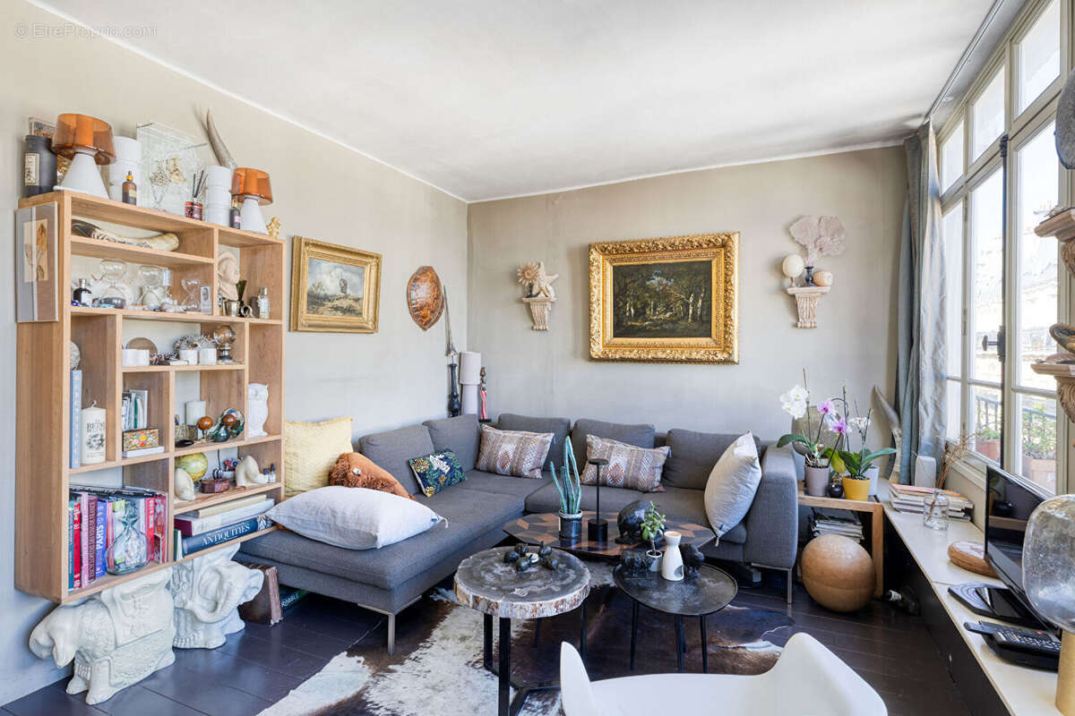 Gros Caillou- Appartement familial de 6 pièces - Lumineux, au calme, fort potentiel - photo 3
