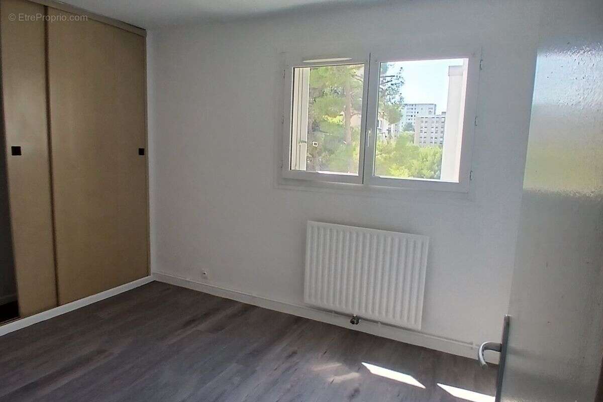 Appartement à MARSEILLE-11E