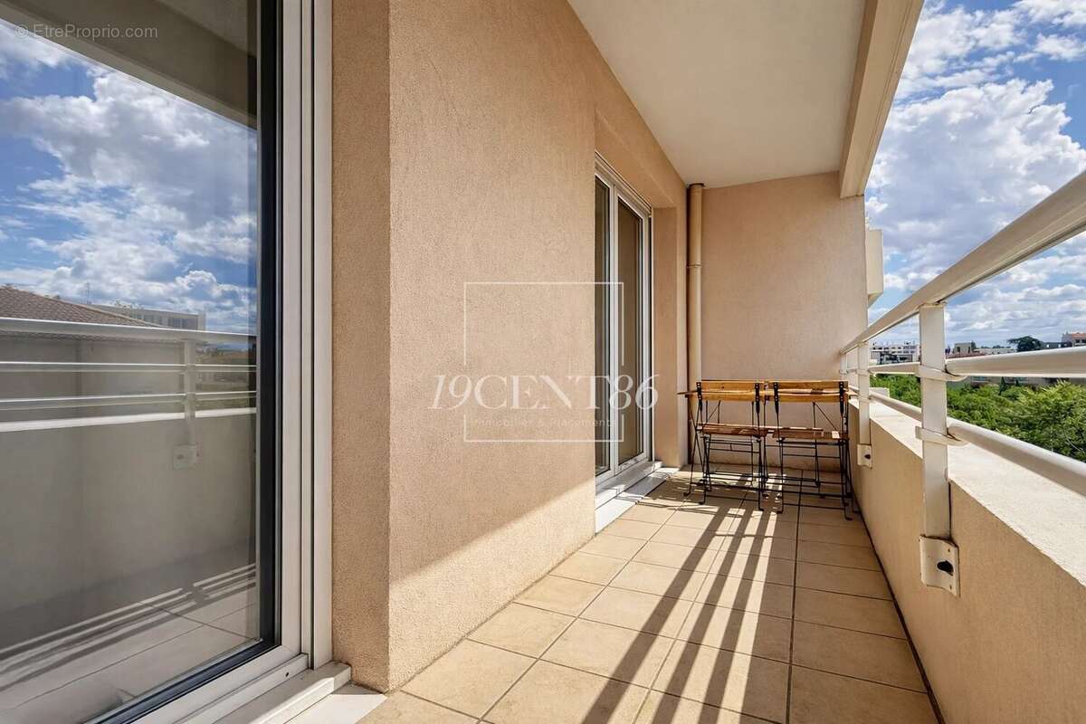 Appartement à LYON-8E