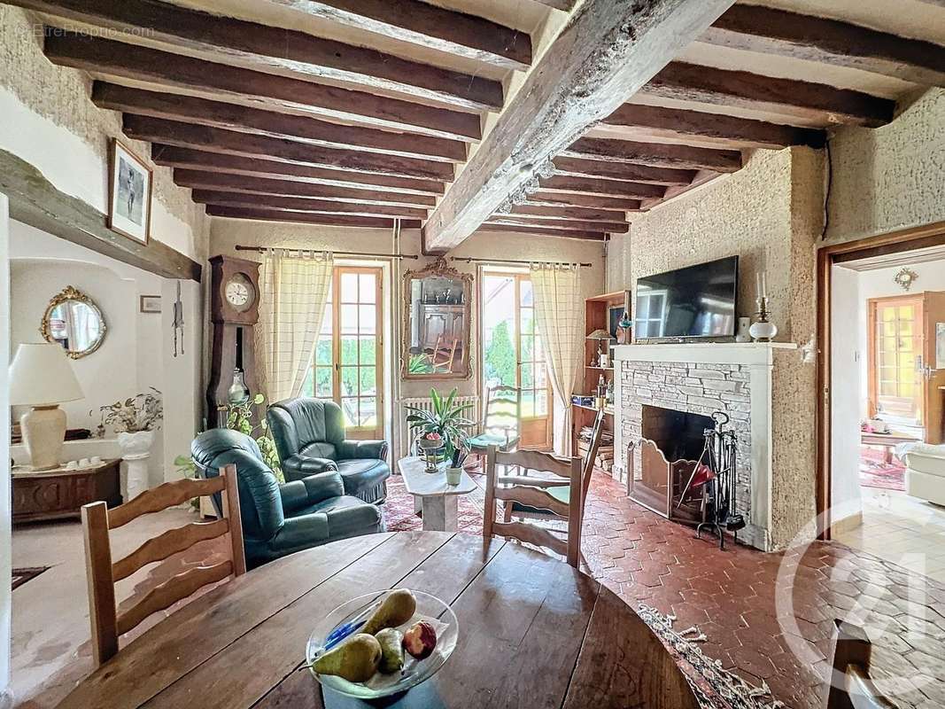 Maison à MALAY-LE-GRAND