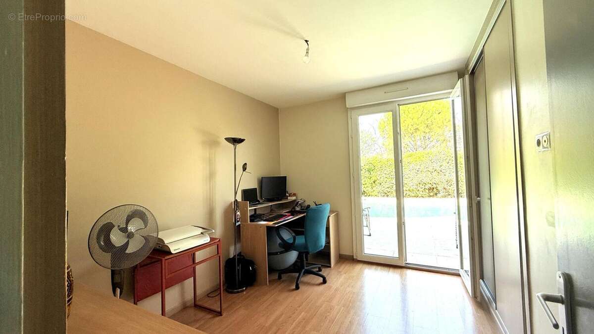 Photo 7