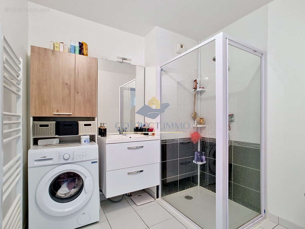 salle d'eau - Appartement à LANESTER