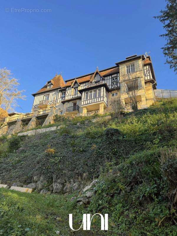Maison à FLEURY-SUR-ORNE