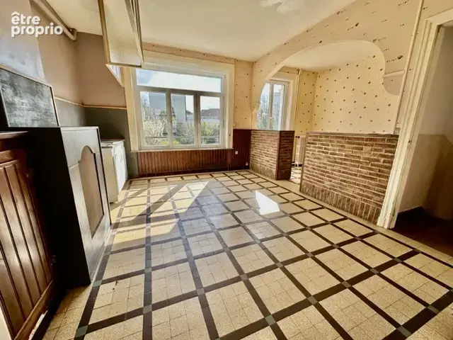 Du volume pour cette maison de ville avec garage et jardin proche des écoles - photo 3
