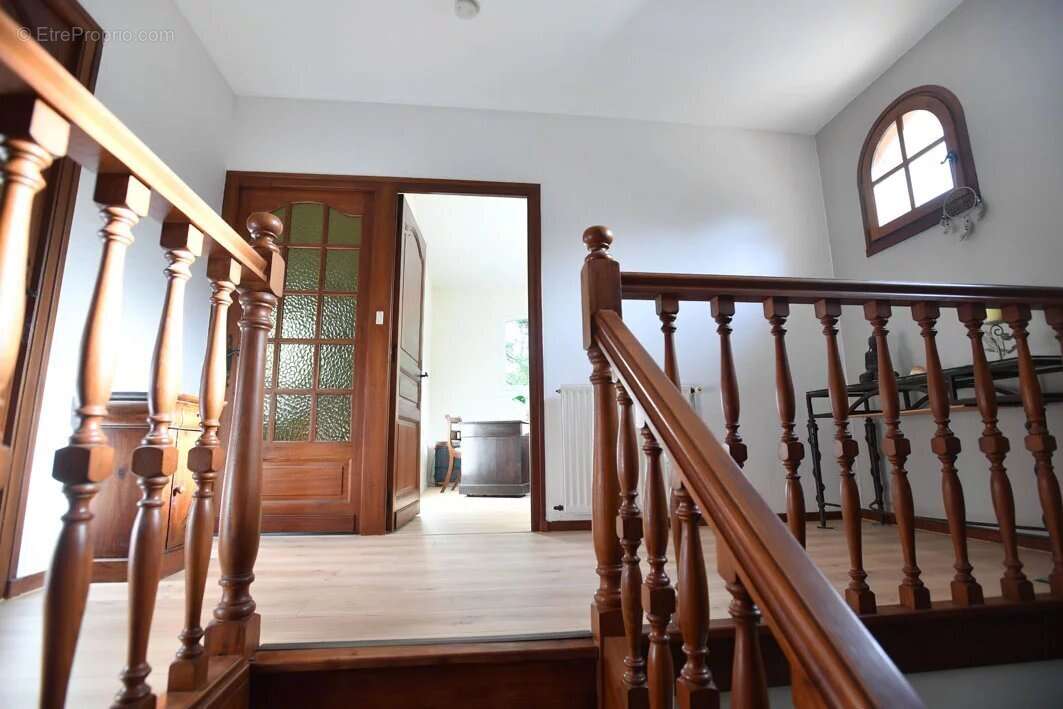 Maison de quatre chambres avec 14 hectares et un lac. - photo 13