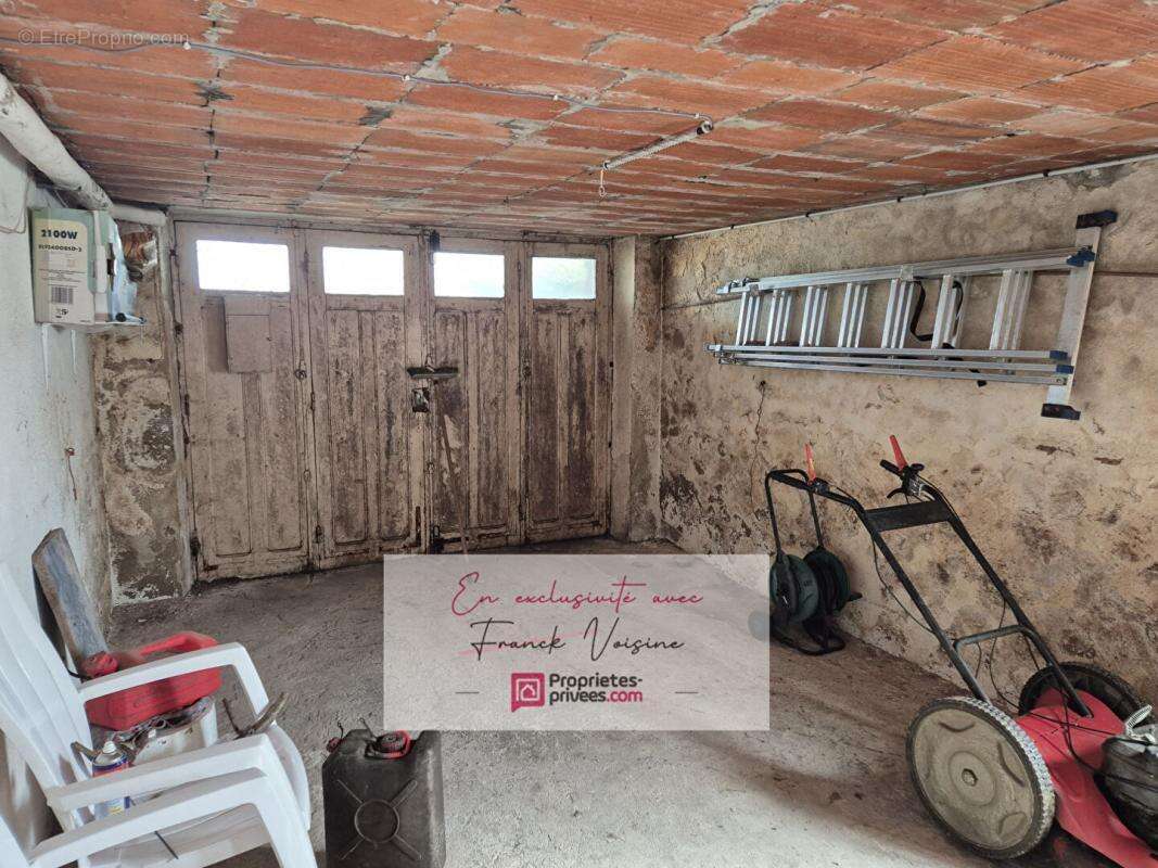 Maison à VENDRENNES