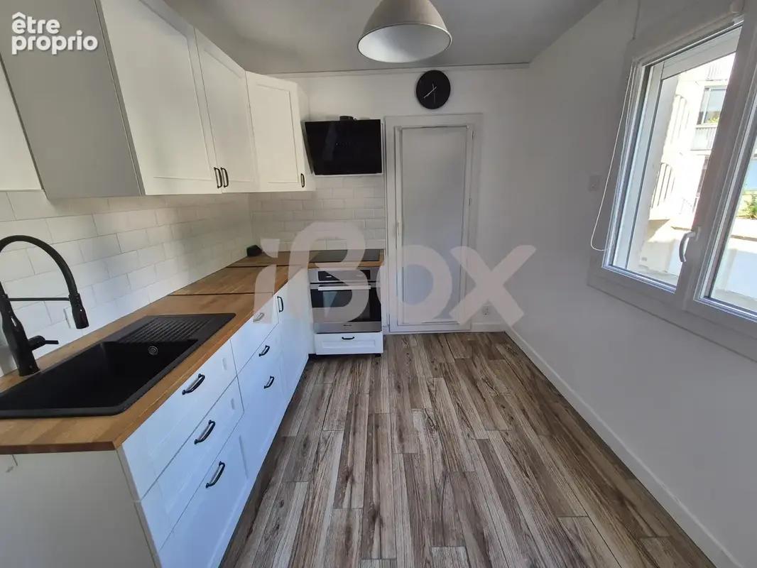 Toulon   4 Chemins des Routes  Bel appartement T2 rénové avec terrasse et stationnement - photo 2