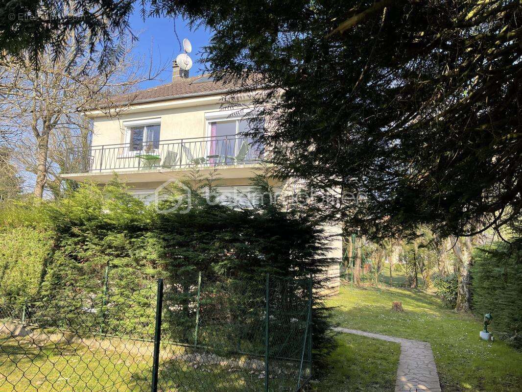 Maison à YERRES