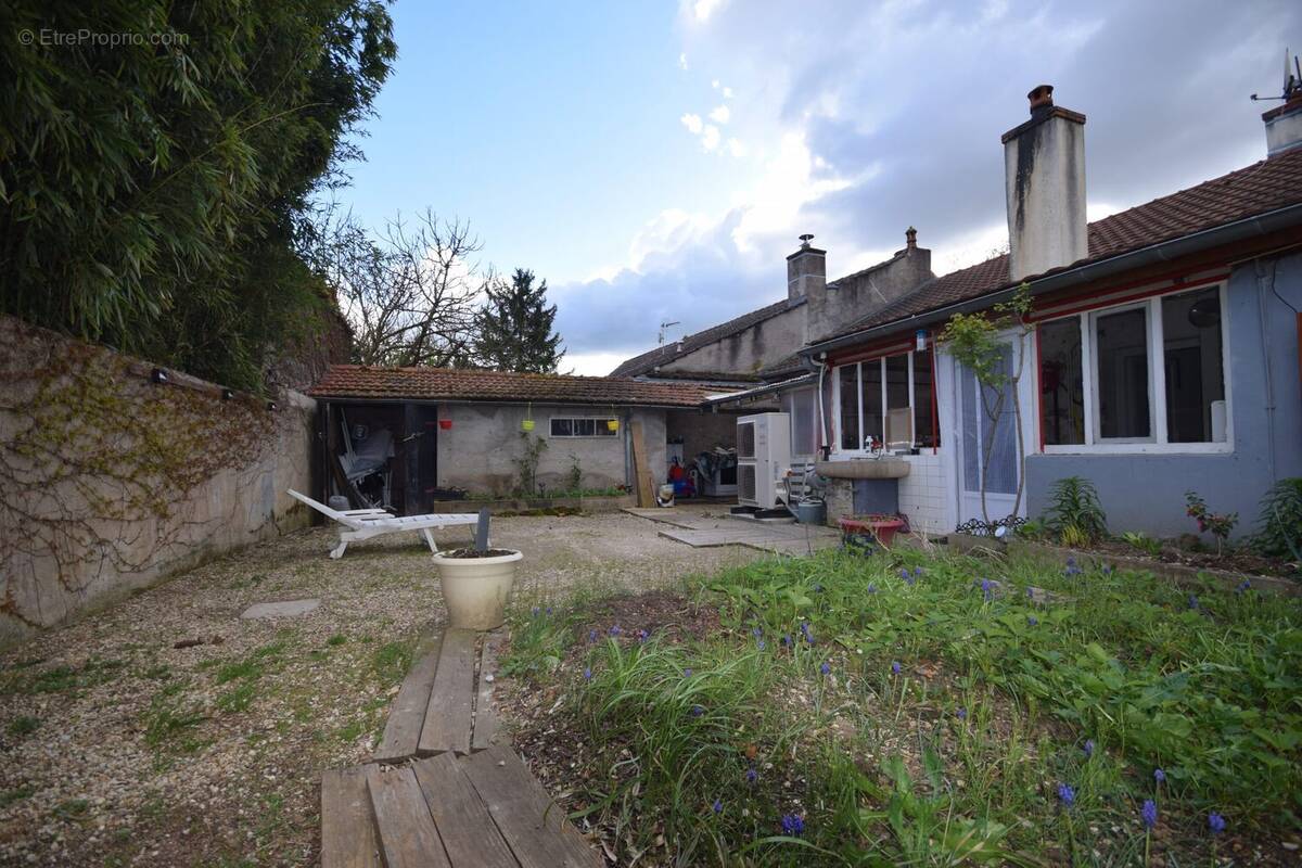 Maison à LABERGEMENT-LES-SEURRE