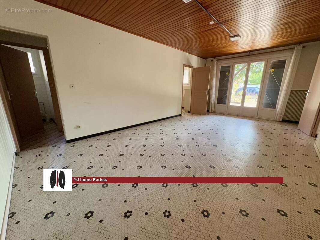 Maison individuelle avec deux logements indépendants sur une parcelle de 1 265 m² - photo 4