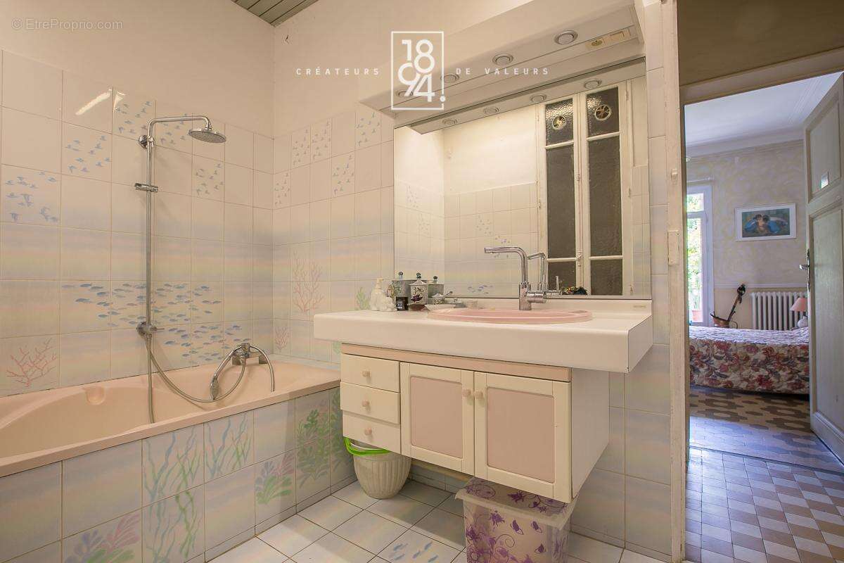 Appartement à MARSEILLE-8E