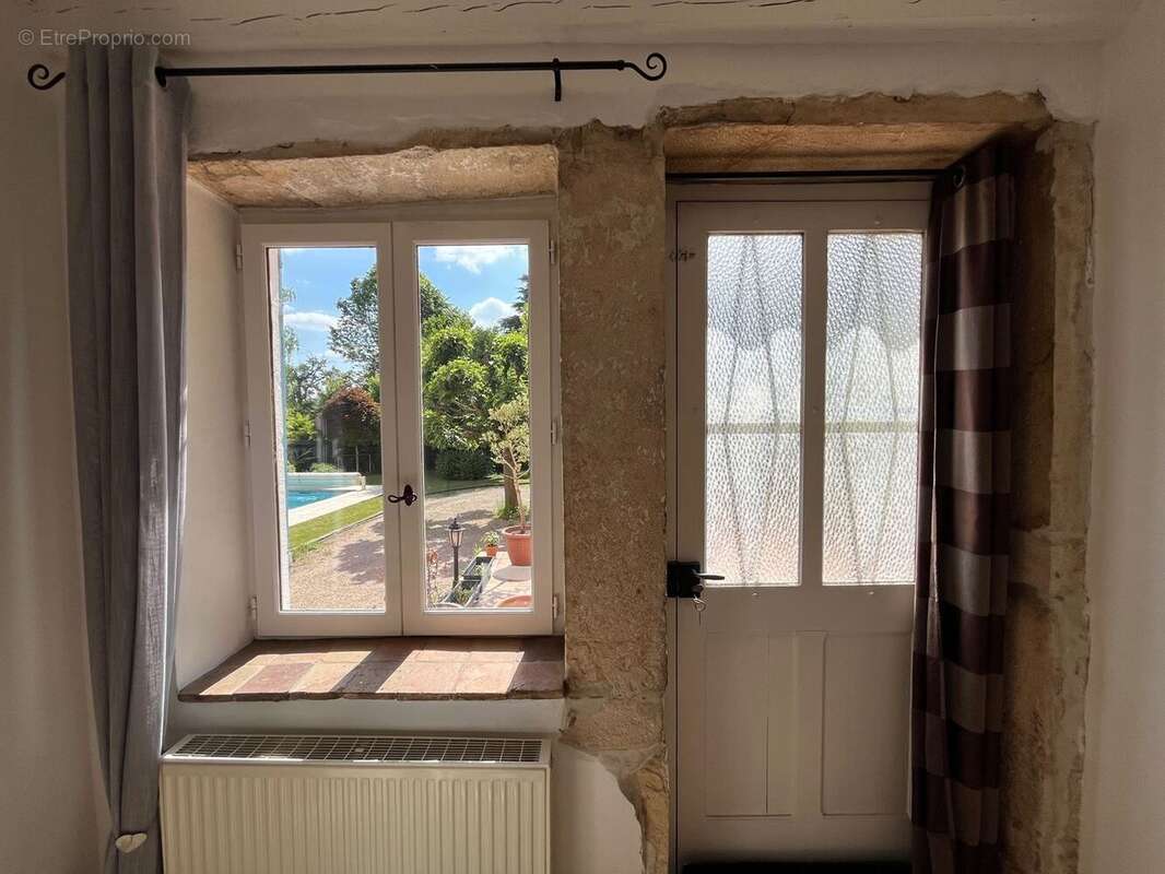 Maison à FONTAINES-SAINT-MARTIN