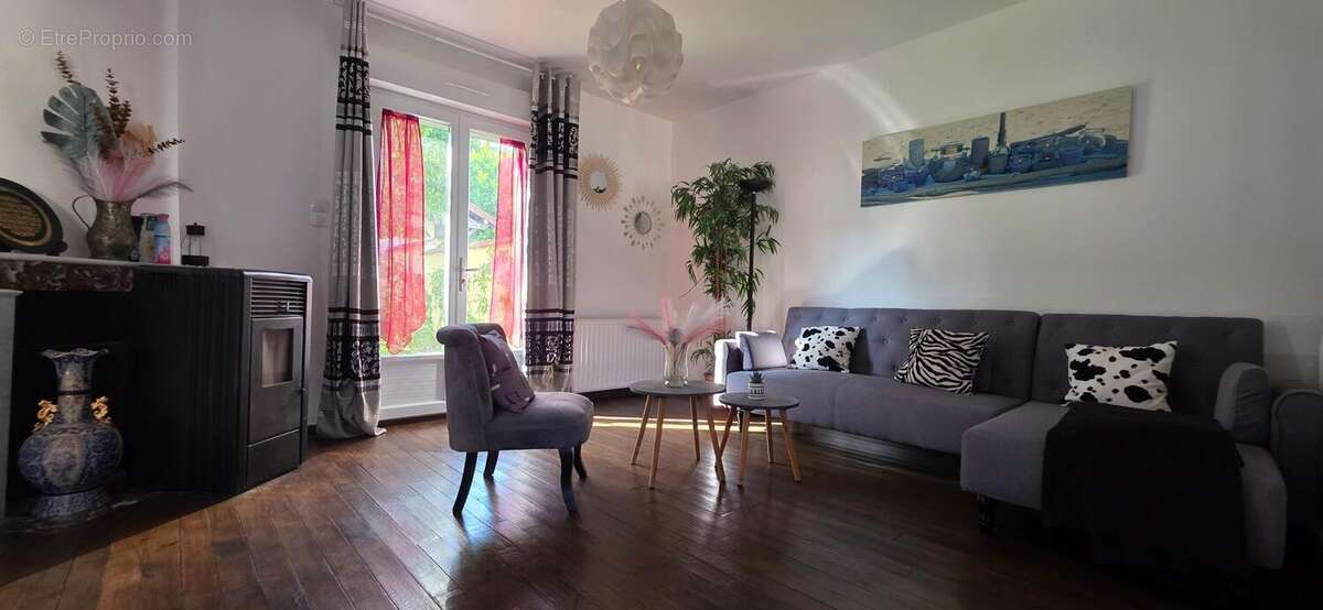 Photo 4 - Maison à JUNIVILLE