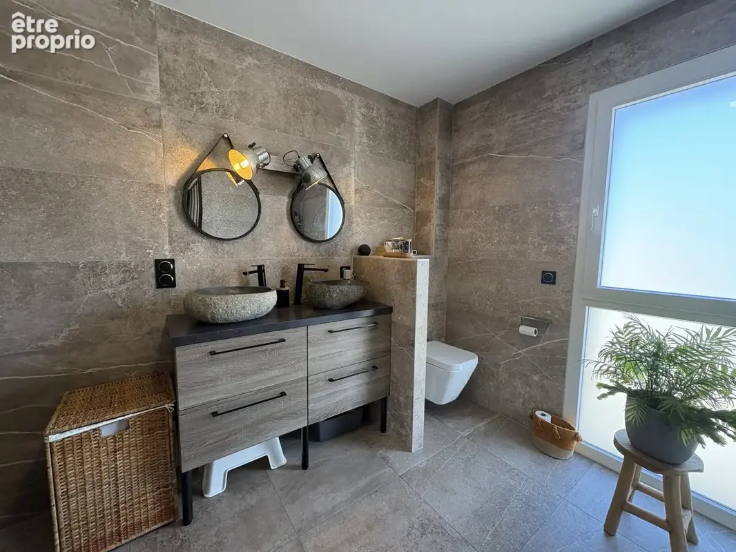 Maison contemporaine 6 pièces avec jardin aménagé et vue panoramique. - photo 7