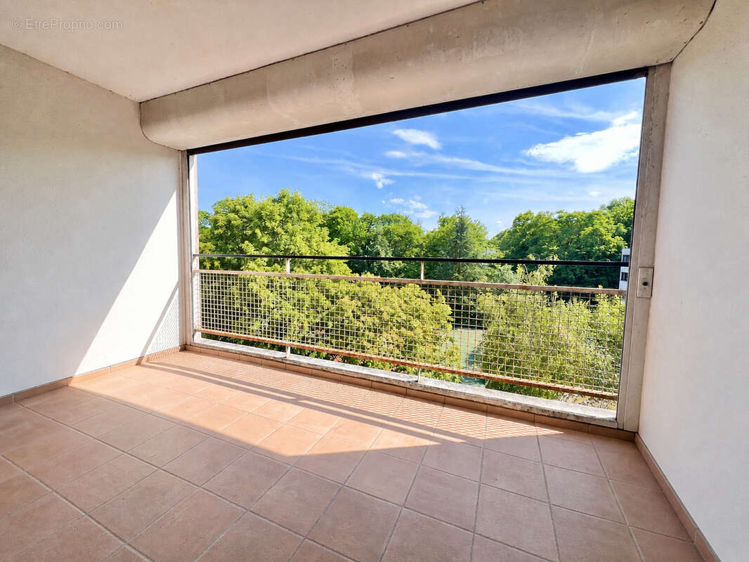 Appartement à VAUX-LE-PENIL