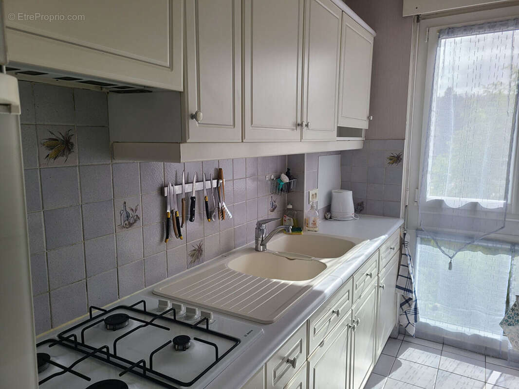 Appartement à FONTENAY-LE-FLEURY