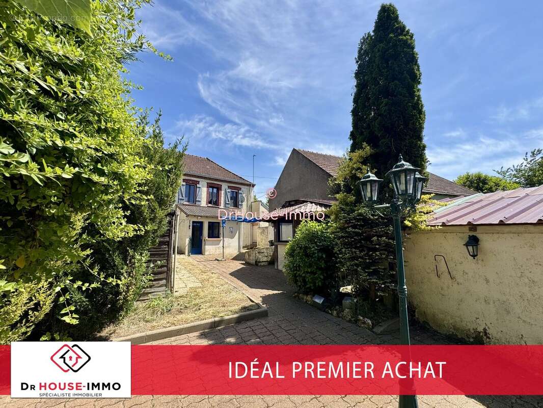 Maison à AUXY