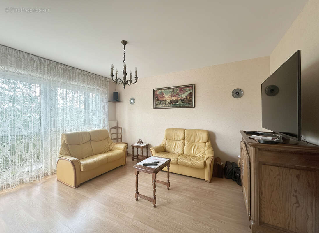 Appartement à CORBEIL-ESSONNES