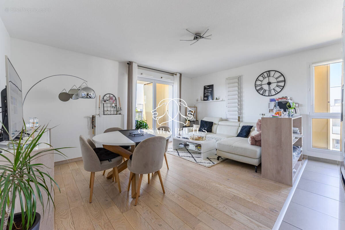 Appartement à LYON-9E