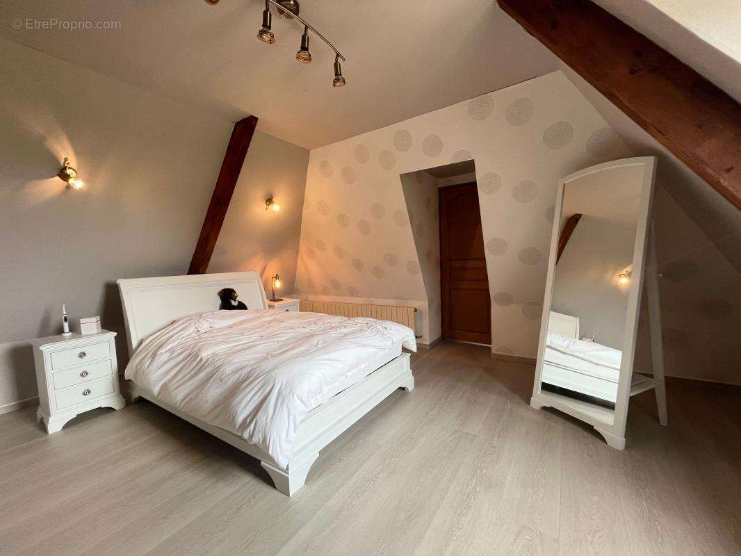 Maison à ARGENCES
