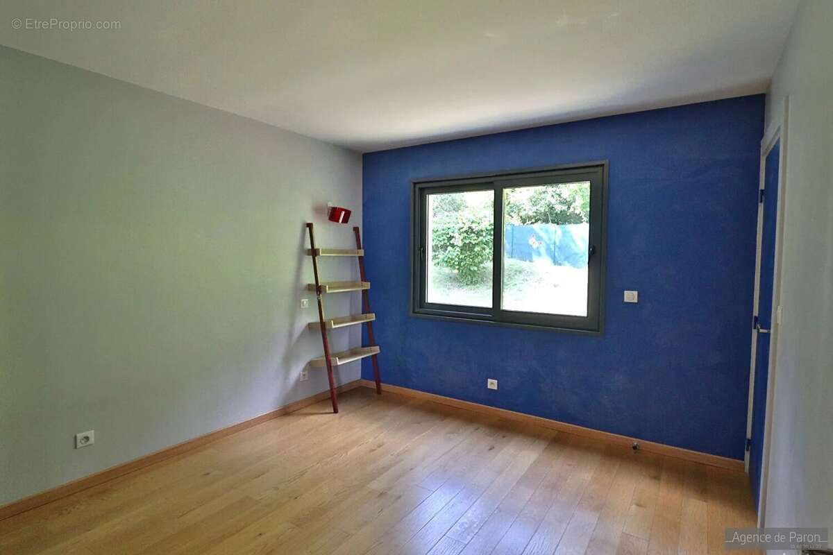 Maison à VERRIERES-LE-BUISSON