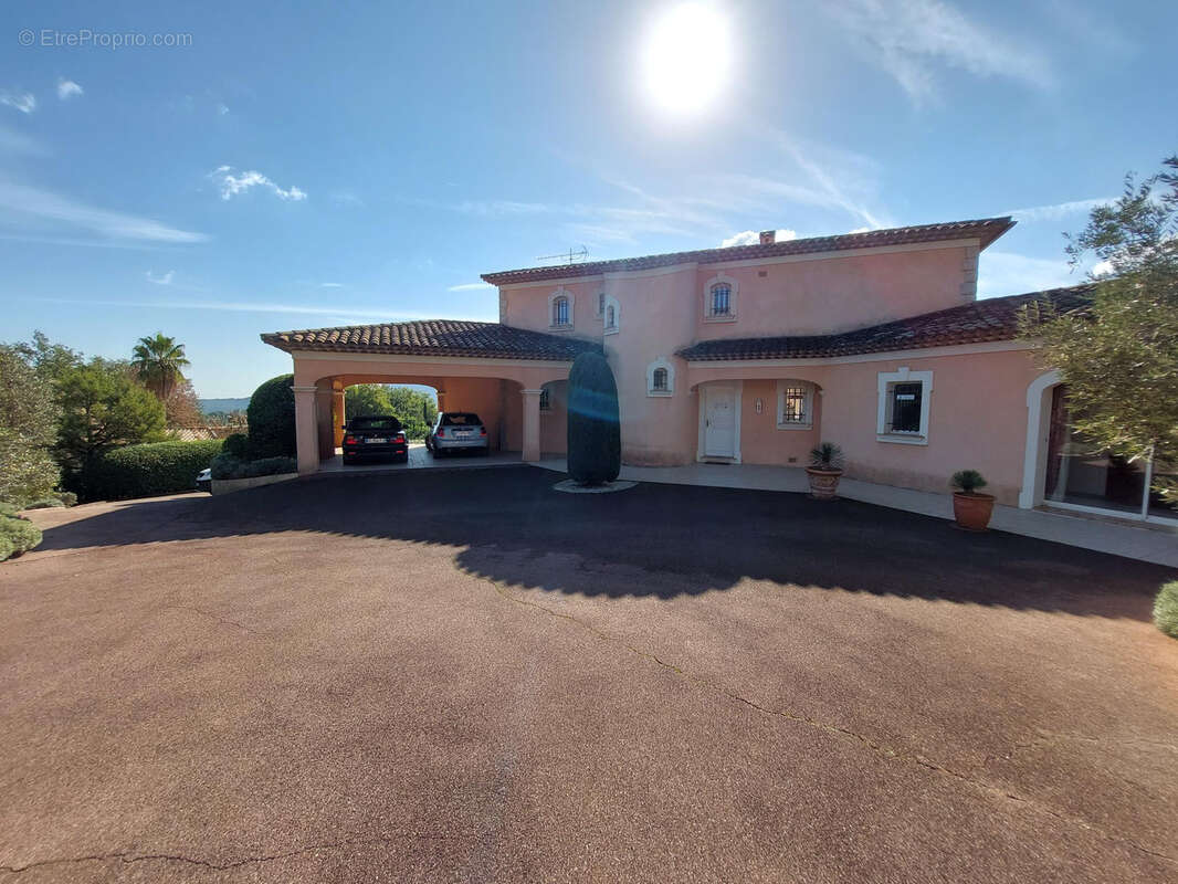 Maison à LA MOTTE