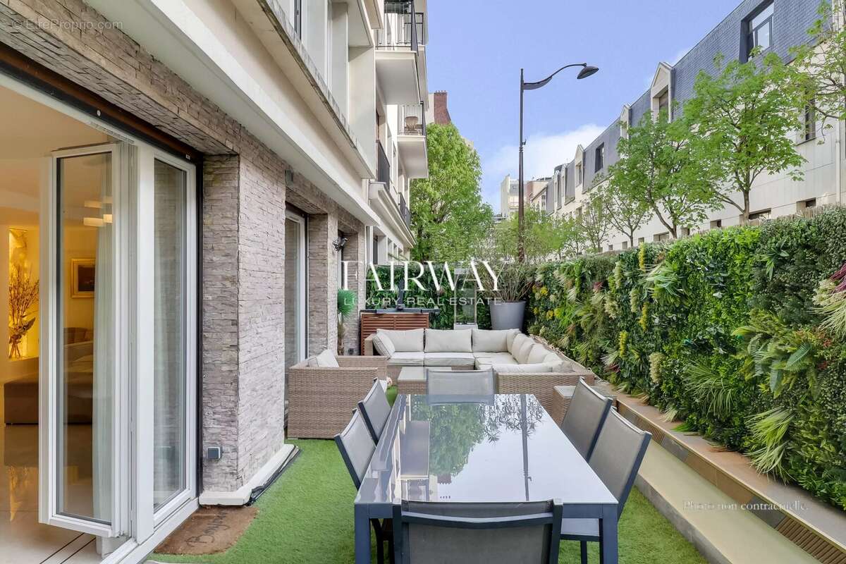 Appartement à NEUILLY-SUR-SEINE