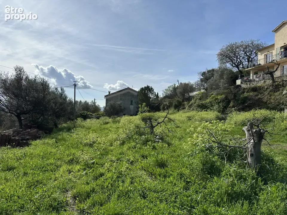 Terrain 614 m² à vendre à Sollies-Ville (83210) - photo 2