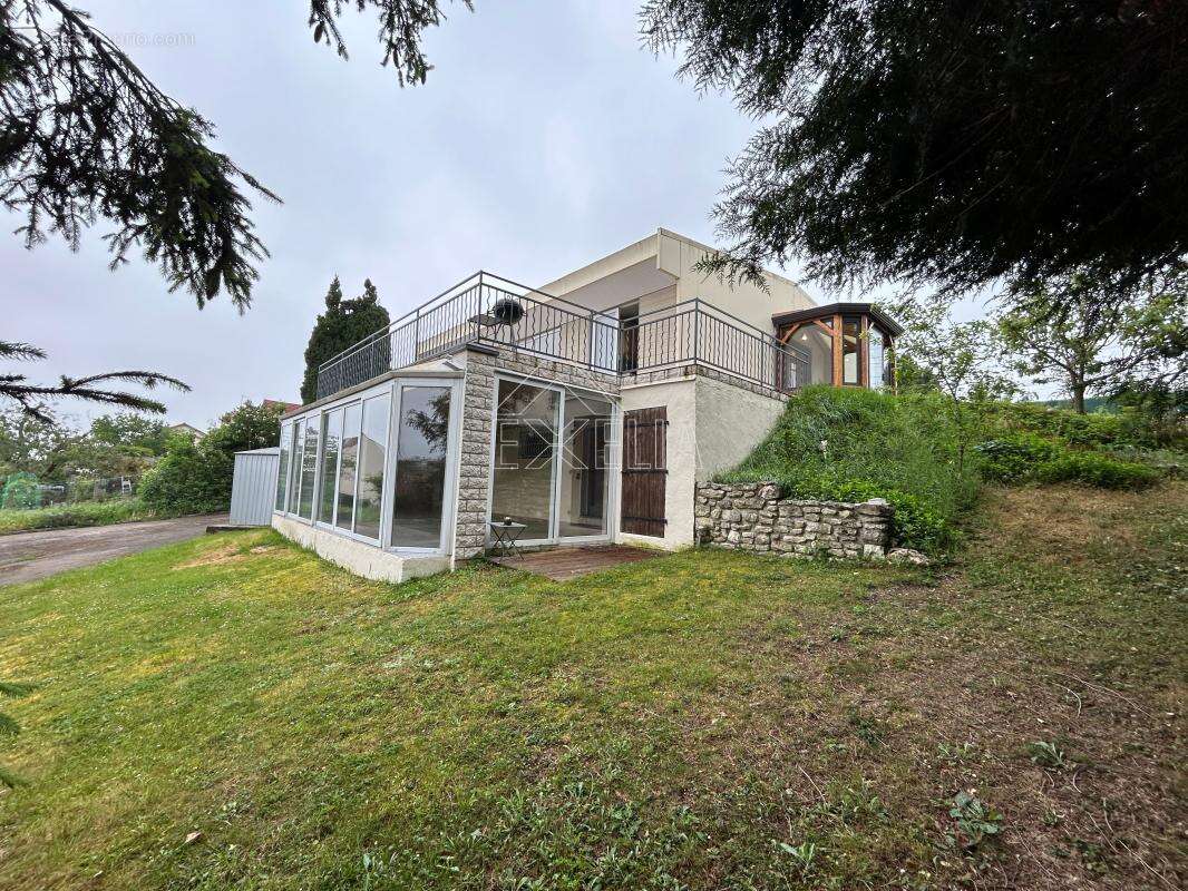 Maison à BONNIERES-SUR-SEINE