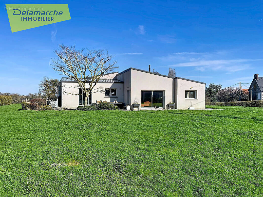 Maison à SAINT-PLANCHERS