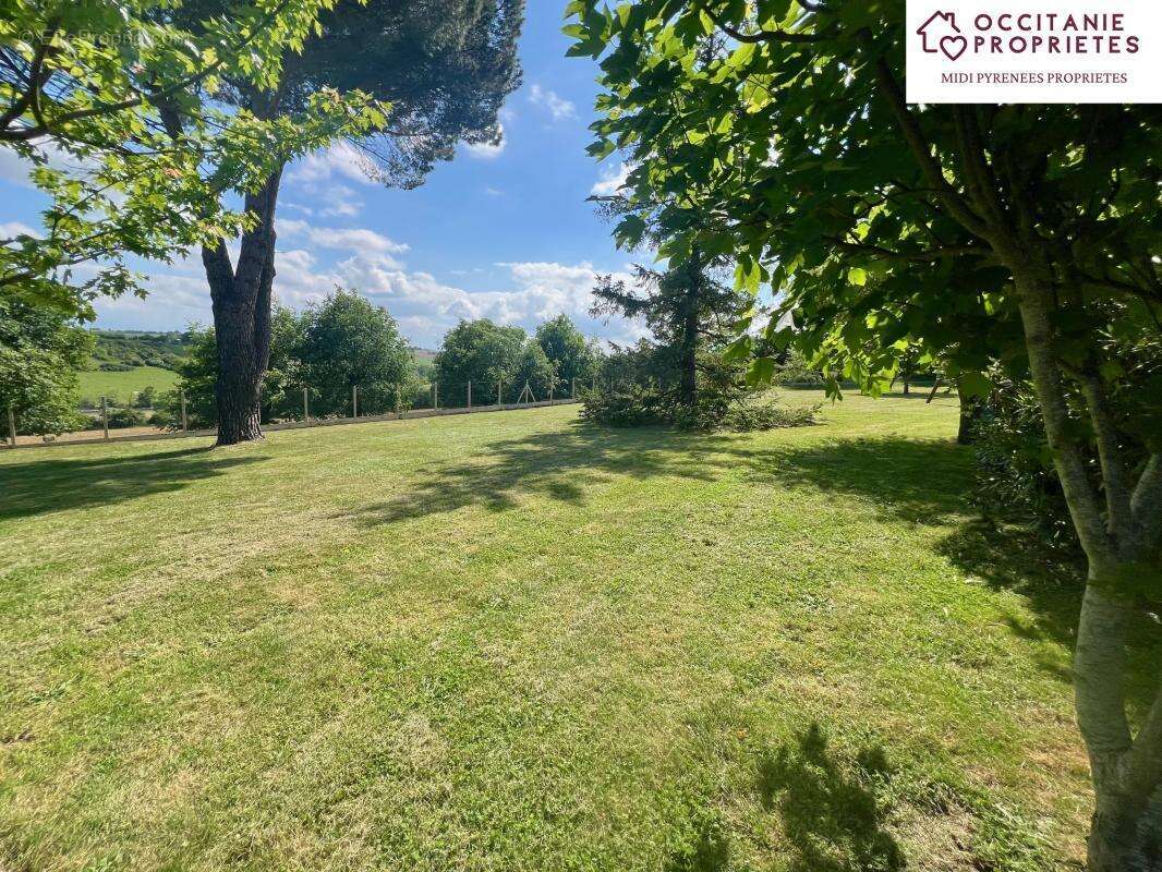 Maison à LEZAT-SUR-LEZE