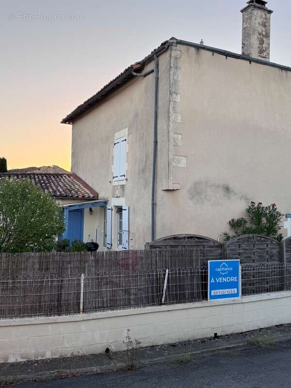Maison à vendre 5 pièces  (79) - photo 2