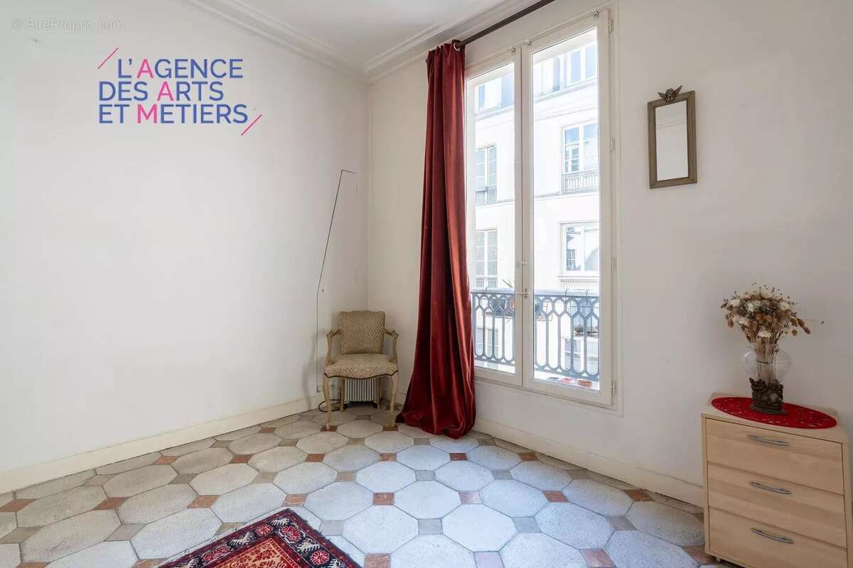 Appartement à PARIS-3E