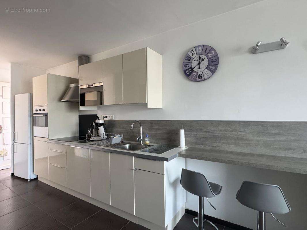 Appartement à SIX-FOURS-LES-PLAGES