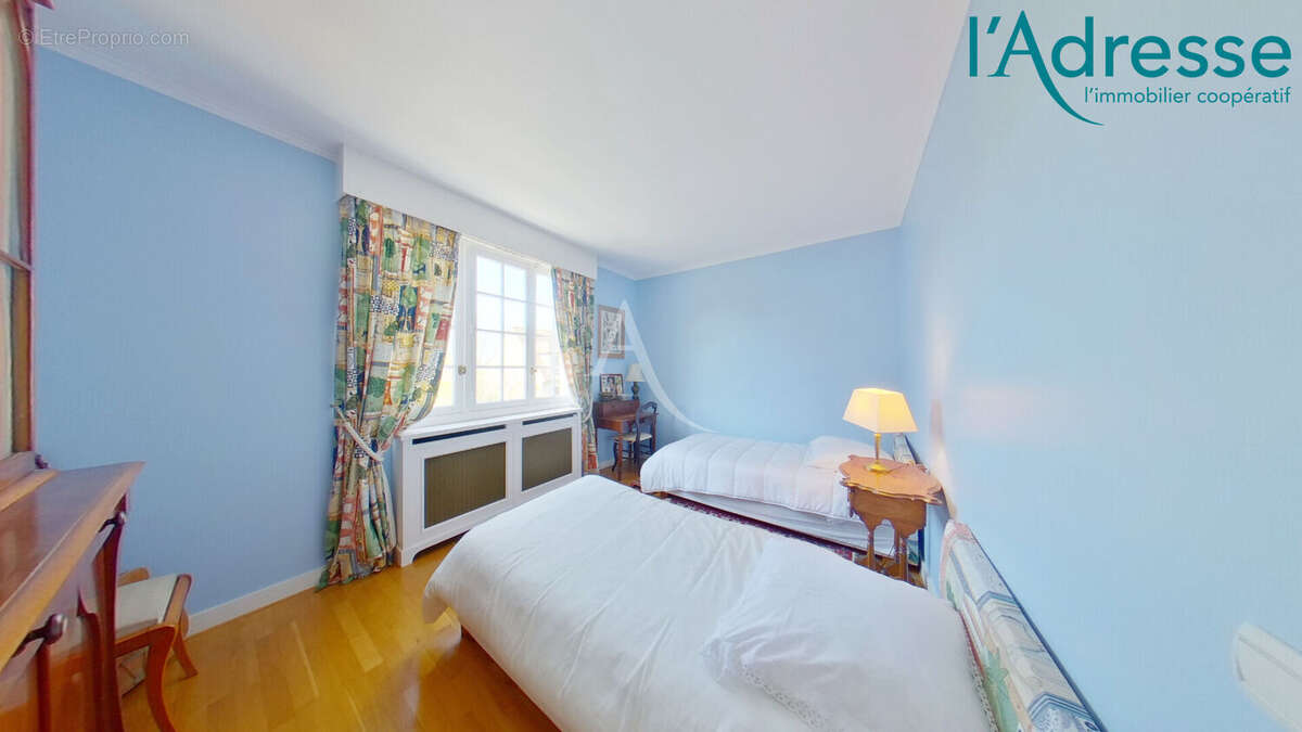 Maison à CHAMPS-SUR-MARNE