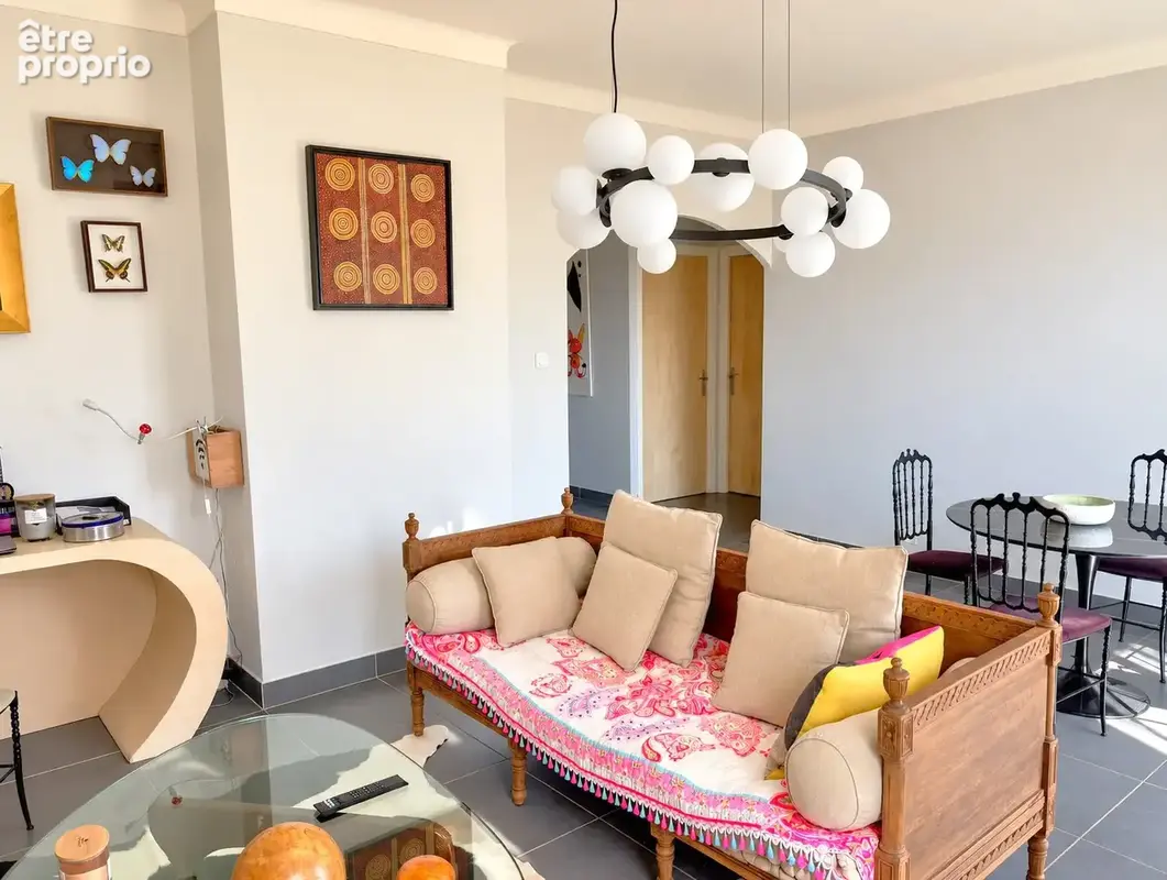 Un appartement au dernier etage, t3 avec vue degagee, a perpignan sud - photo 2