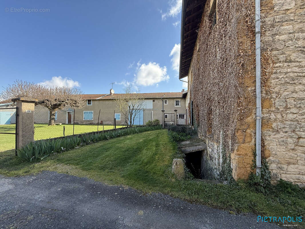 Maison 90 m² à Saint-Didier-De-Formans  - photo 2