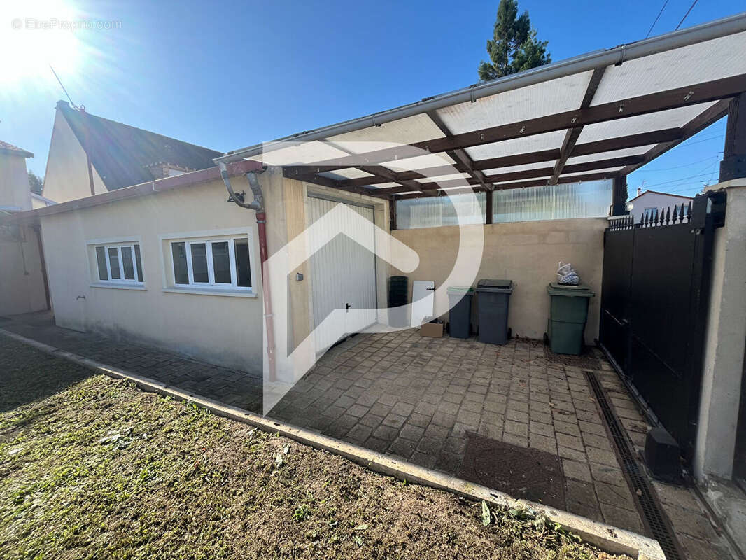 Maison à VIRY-CHATILLON