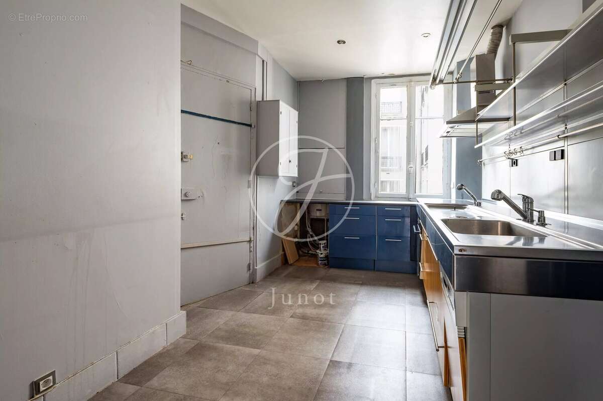 Appartement à PARIS-7E