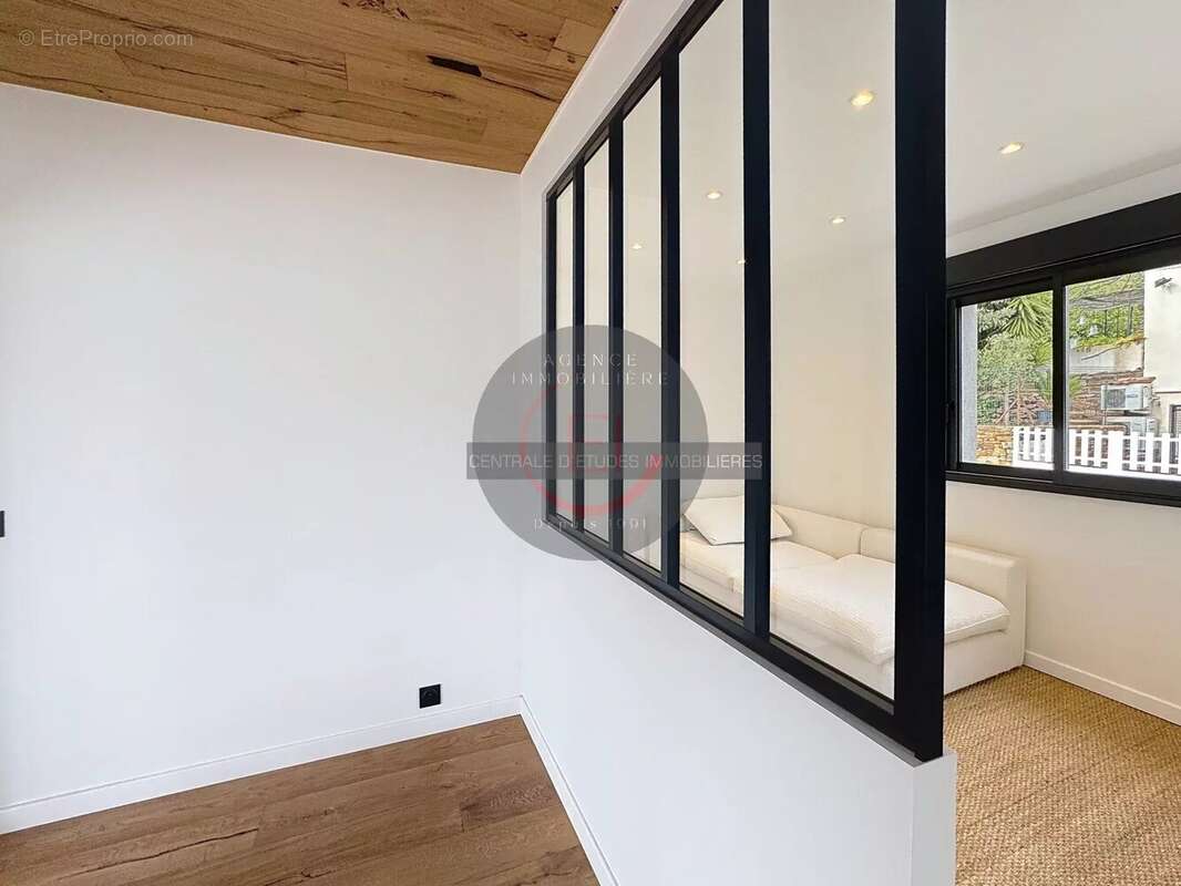 Maison à LES ADRETS-DE-L&#039;ESTEREL