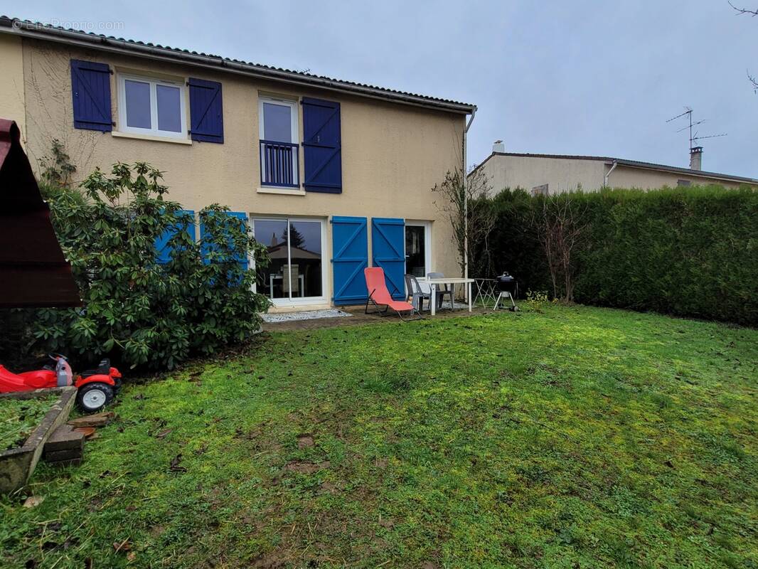 Maison à CONDAT-SUR-VIENNE