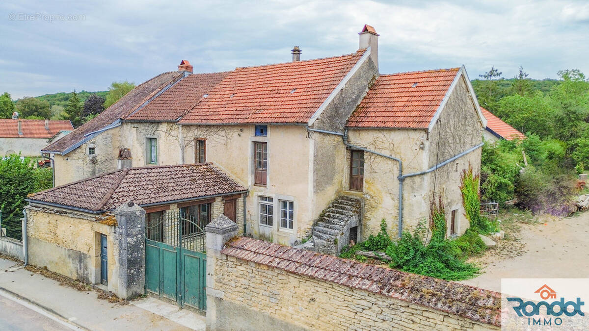 Maison à TARSUL