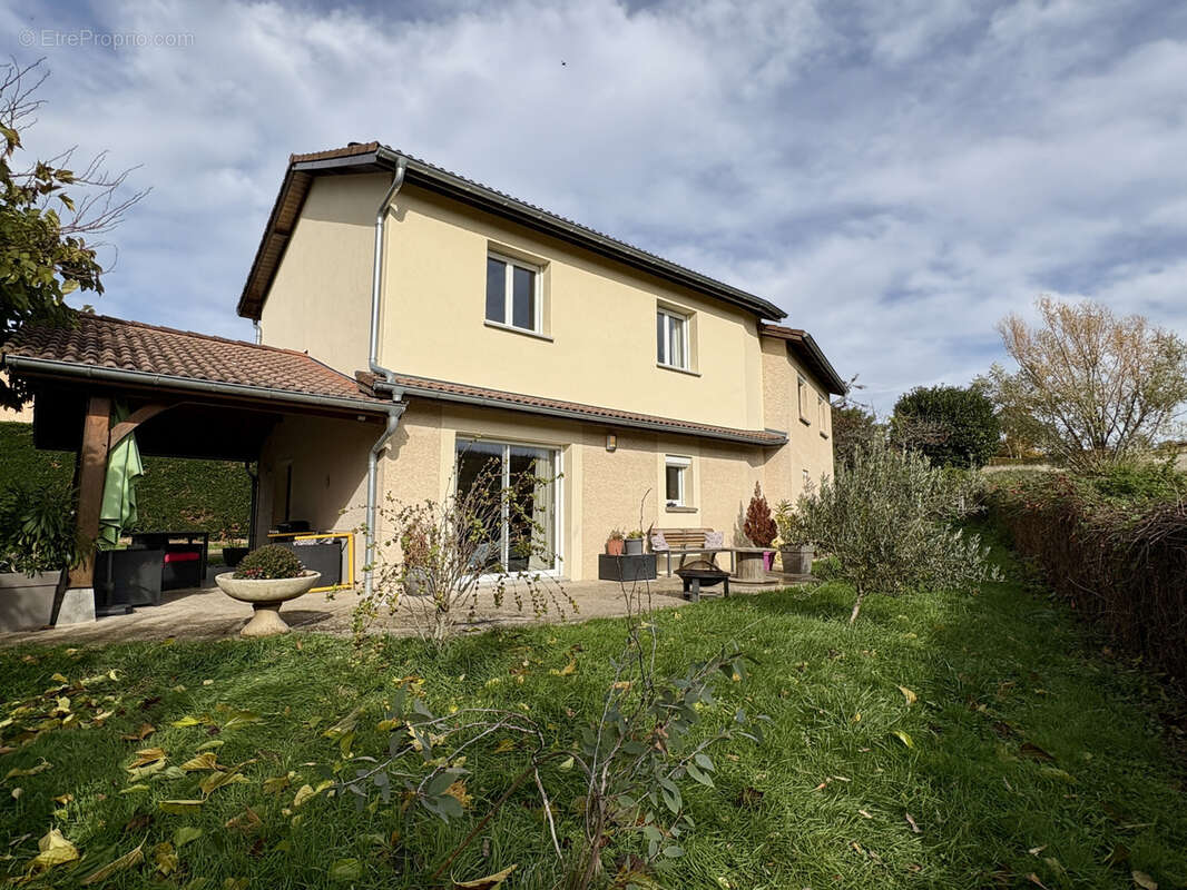 Maison à LE PERREON