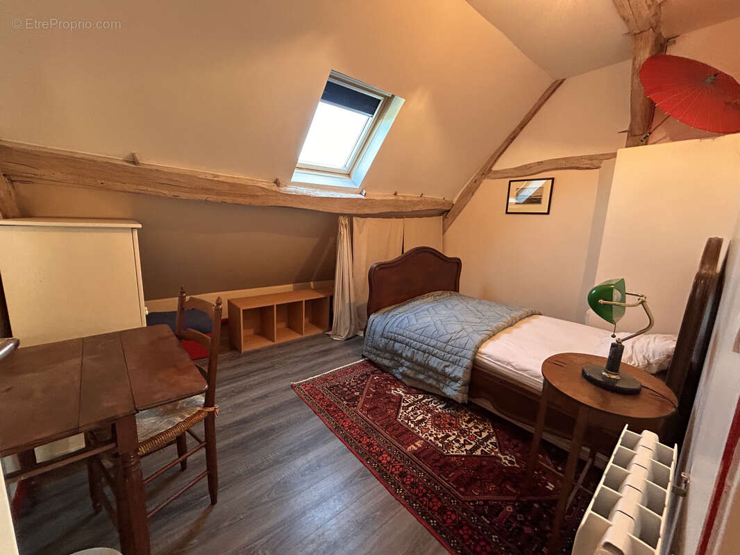 Longère de charme avec dépendances sur plus de 3 600 m2 de terrain - photo 13