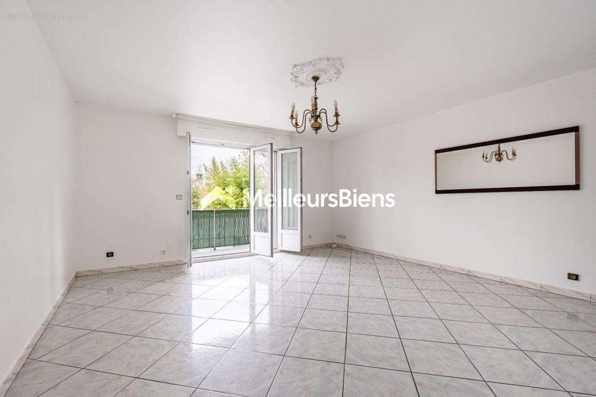 Appartement à AULNAY-SOUS-BOIS